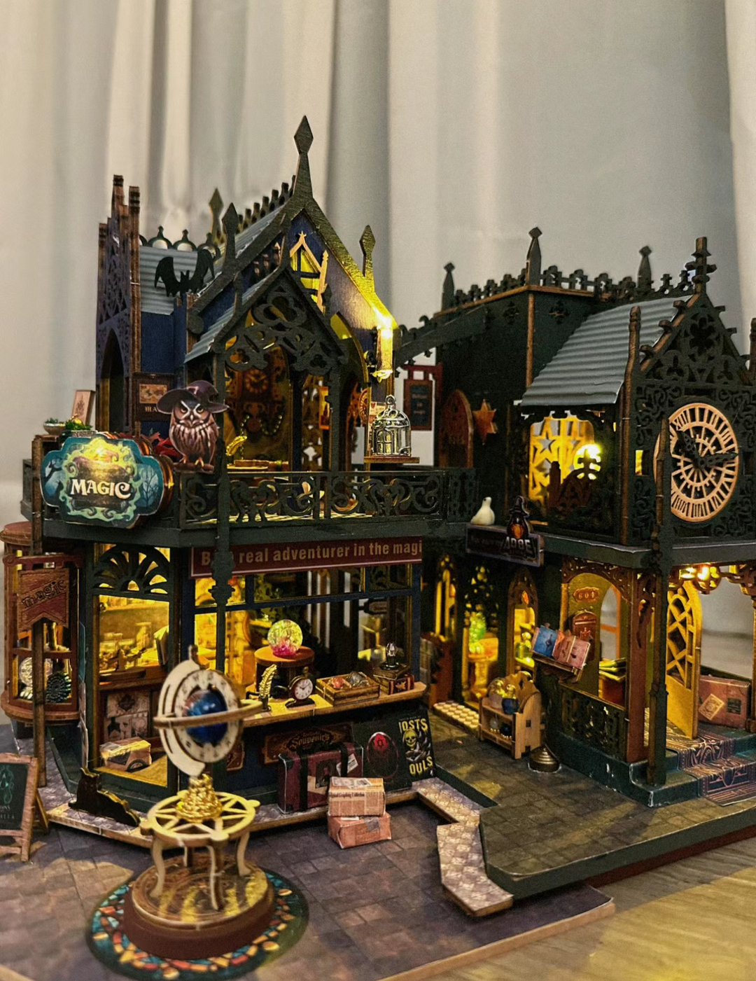 Miniature Magic Castle – Wind at 22C